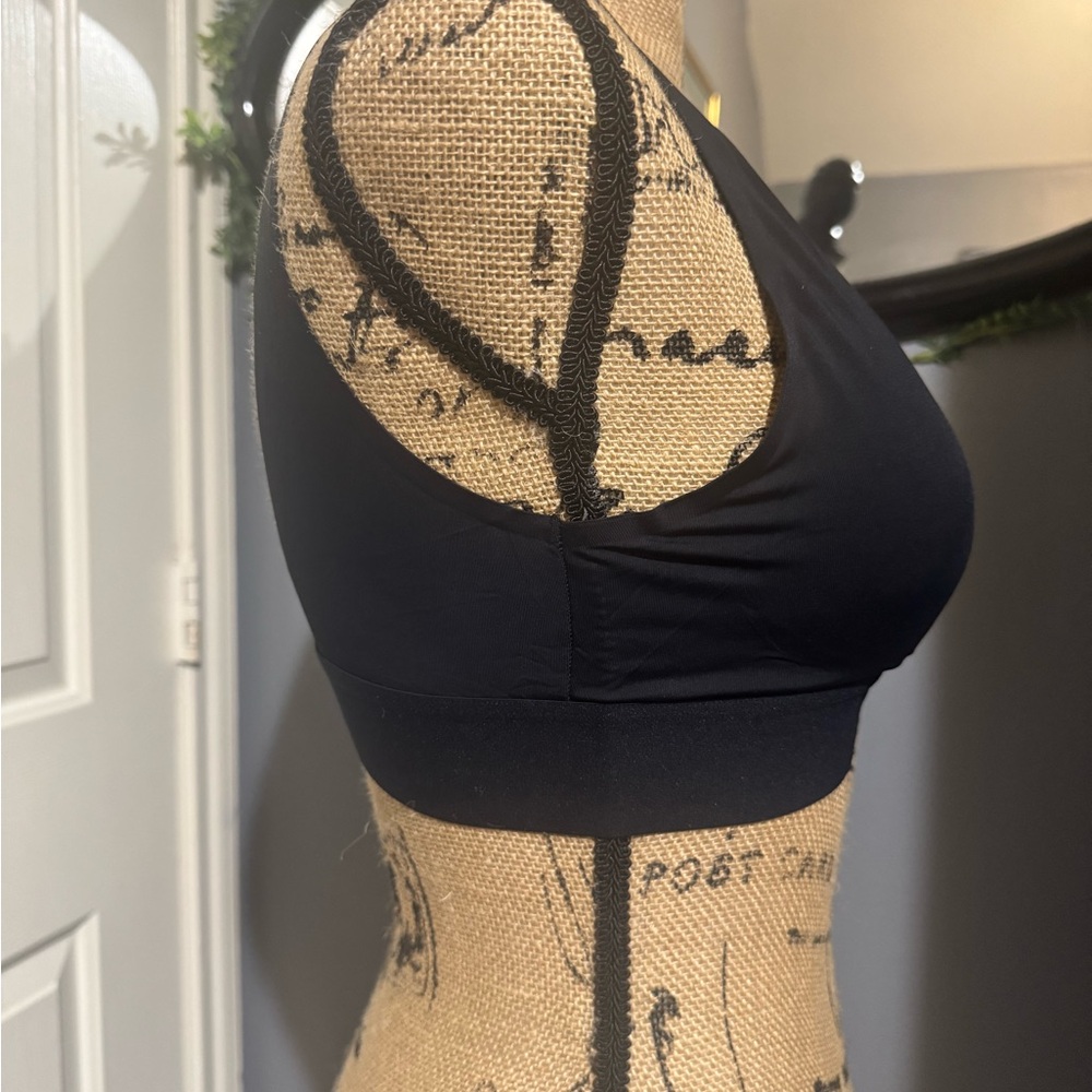 Black Deep V-Neck Bralette - Picture 5 of 8
